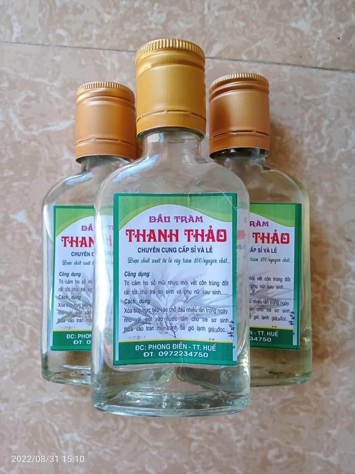 Dầu tràm Huế nguyên chất loại 1 ,chai 100ml , rất tốt cho trẻ nhỏ và người lớn , giúp thanh lọc không khí , xua đuổi các loại côn trùng chăm sóc và bảo vệ sức khỏe cho cả nhà