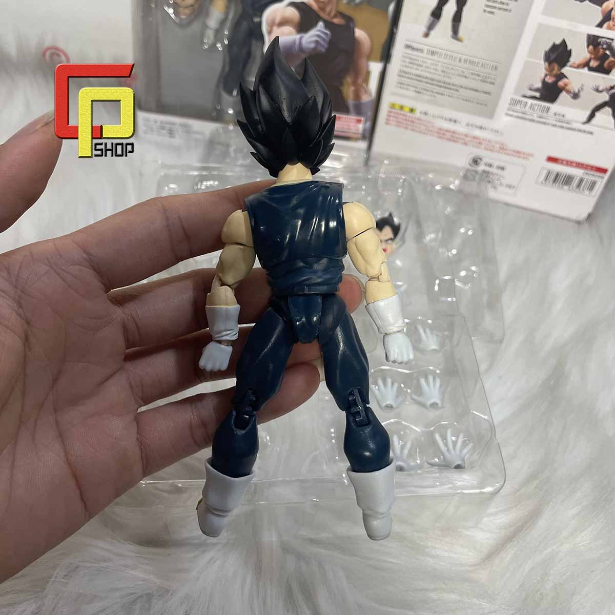 Mô hình Vegeta Có Khớp - Figure Action Vegeta Super Hero 7 viên ngọc rồng