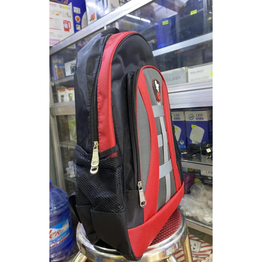 Balo  đựng laptop sang trọng ,laptop từ 12 - 16 inch , 3 ngăn lớn nhiều ngăn nhỏ , vải dù cao cấp , chống thấm nước ,thiết kế sang trọng, phong cách hiện đại trẻ trung