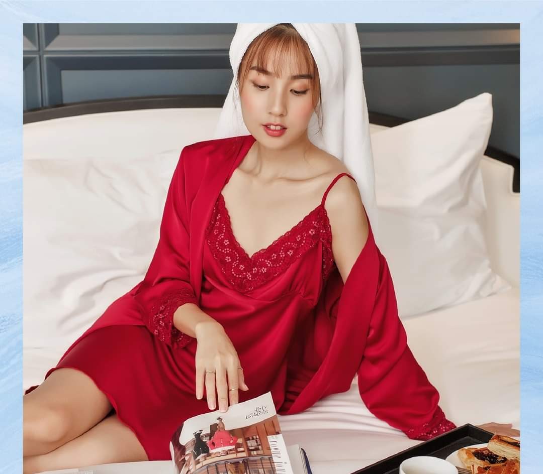 Hantu Sleepwear-Set áo choàng kèm váy ngủ lụa 2 dây phối ren mặc nhà sang trọng