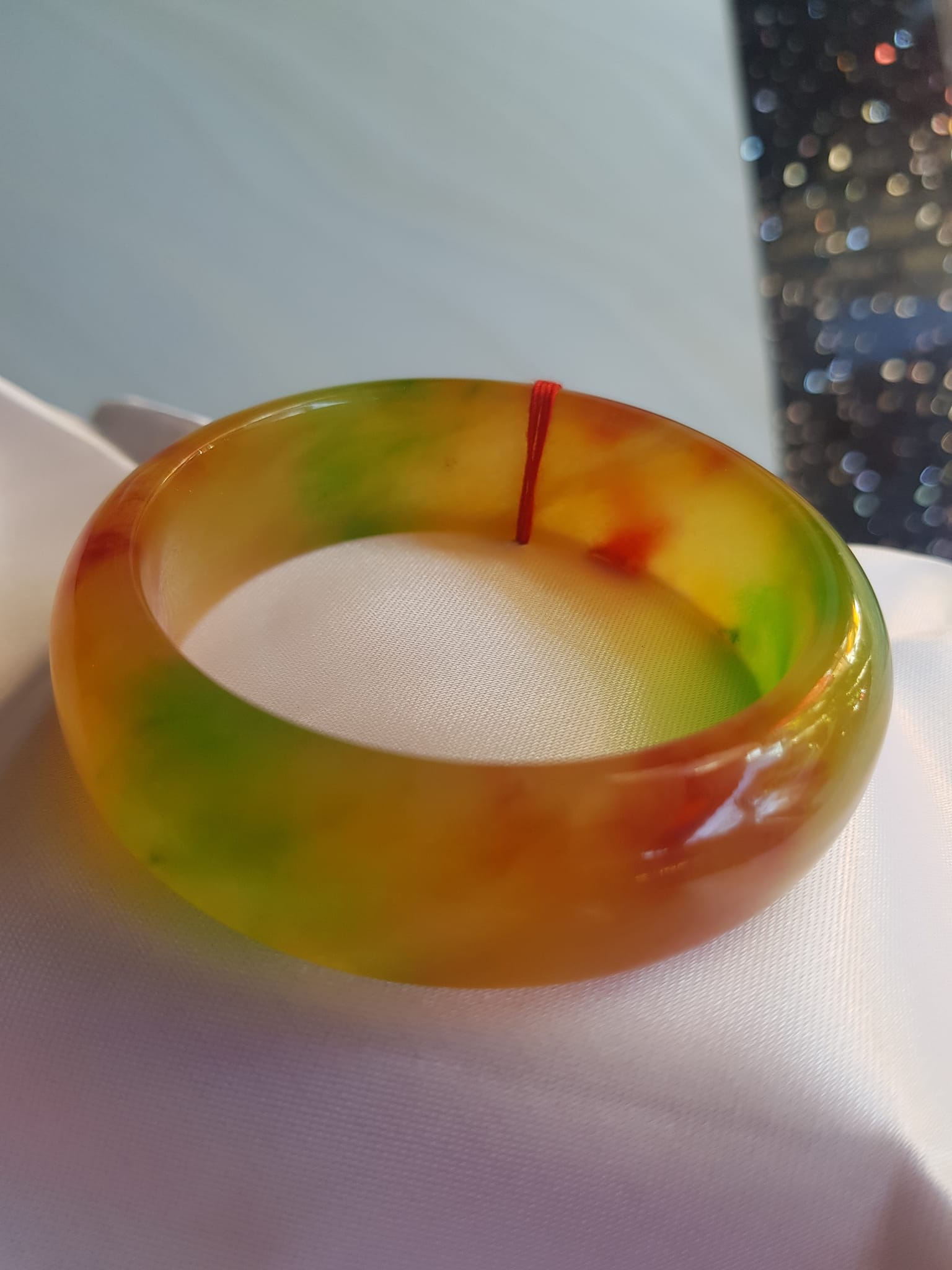 Vòng Tay Đá Cẩm Thạch Hẹ Bản 58 VĐX màu vàng đỏ xanh bóng đẹp Size 58mm x cao 18mm x dầy 8,5mm Nam Nữ mệnh Thổ mệnh Kim 57kg - 67kg đeo ạ