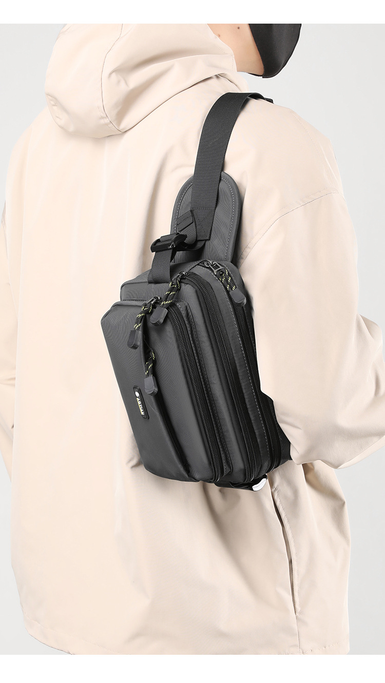 Túi đeo chéo nam phong cách mới  - BEE GEE DCN9257