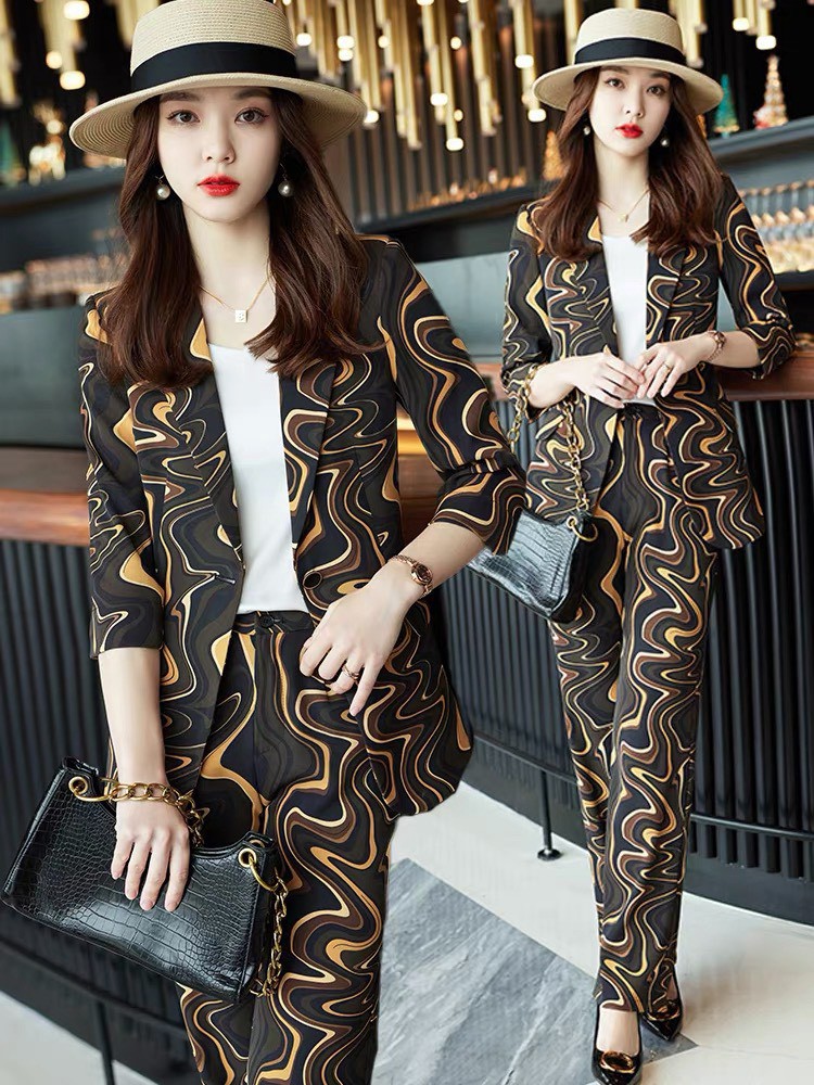 Bộ vest Nữ thời trang kèm áo thun