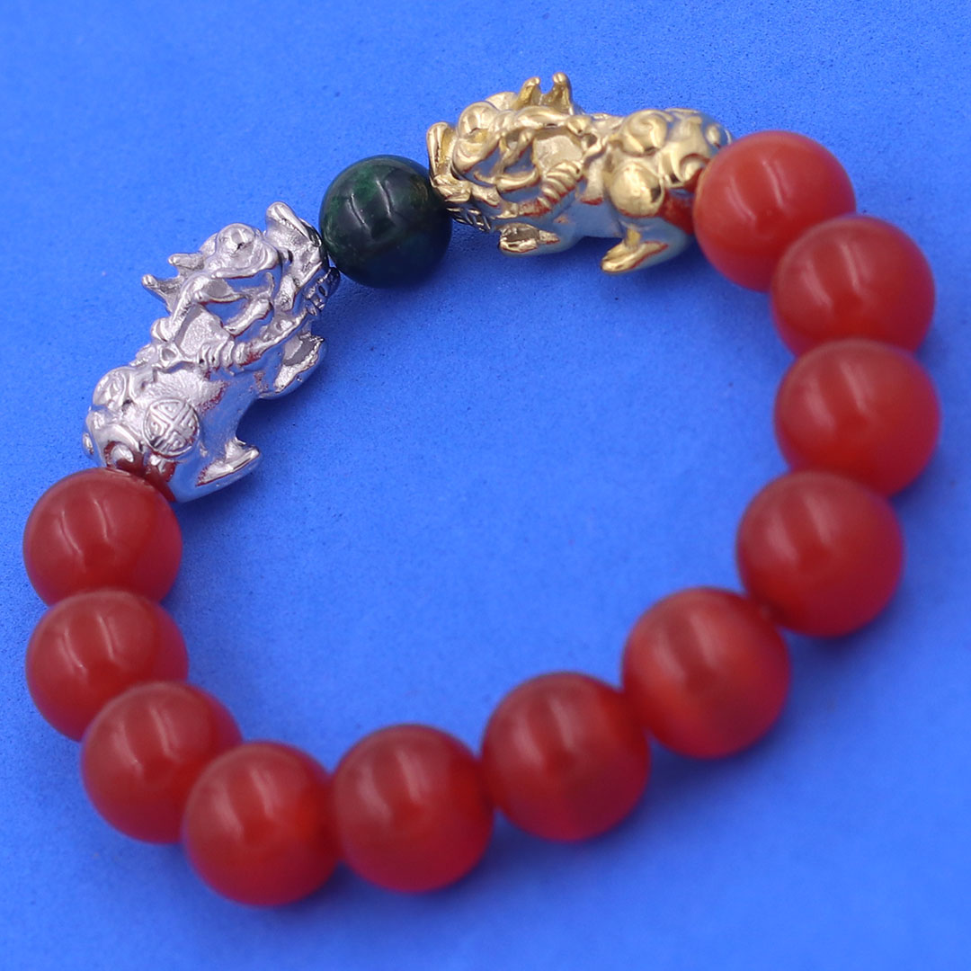 Vòng chuỗi đeo tay đá mắt mèo đỏ 12 ly charm tỳ hưu đôi inox trắng và vàng, vòng chuỗi phong thủy, charm tỳ hưu, vòng tay hạt chuỗi