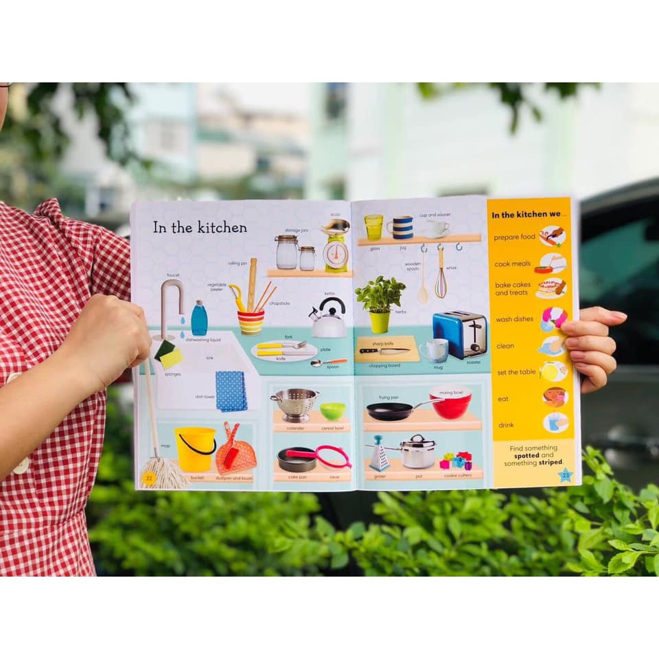 Sách 1000 usefull words Á Châu Books 1000 từ vựng Tiếng Anh cơ bản tặng kèm file nghe - Á Châu Books, bìa mềm in màu