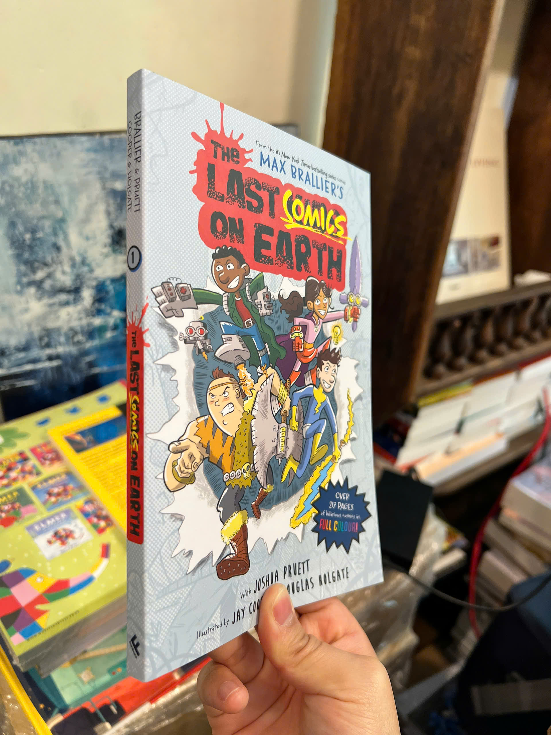 Sách - The Last Comics On Earth | Graphic Novels/ Comics/ Truyện tranh Tiếng Anh / Ngoại văn