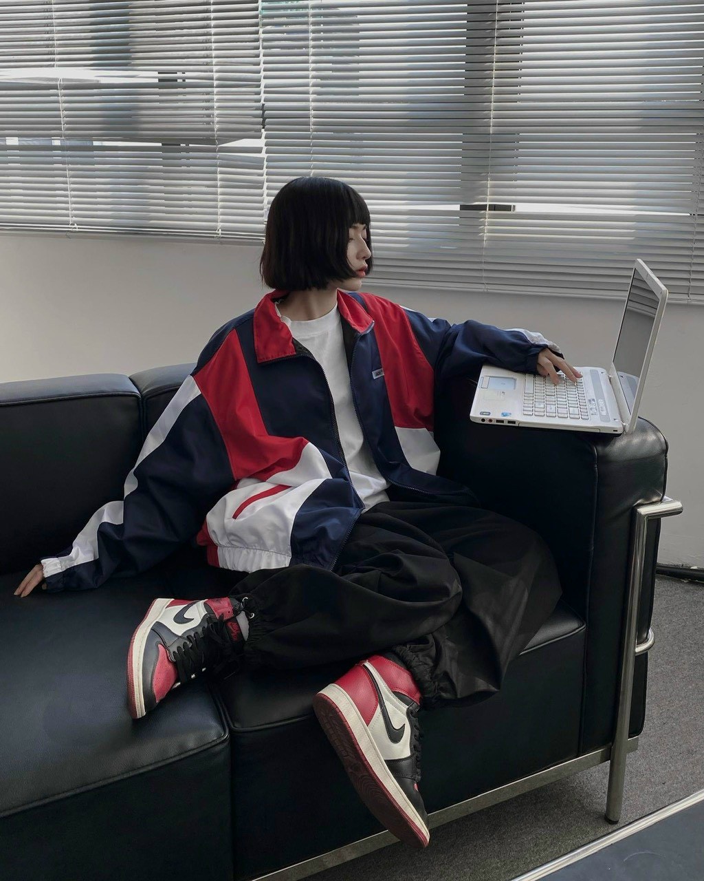 ÁO KHOÁC DÙ NAM NỮ VỚI HAI LỚP LOT DÙ SIÊU XỊN XÒ ĐƯỜNG MAY SẮC XẢO FORM RỘNG TÔN DÁNG, ÁO KHOÁC DÙ PHỐI 3 MÀU CẶP ĐÔI