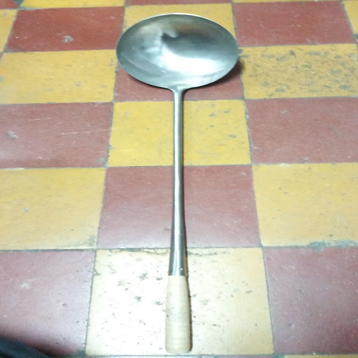 VÁ TÙ INOX CỰC ĐẠI ĐƯỜNG KÍNH 18CM.