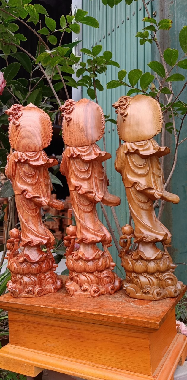 Tượng phật bà quan âm bồ tát bằng gỗ hương đá liền khối kt 30×9×10cm