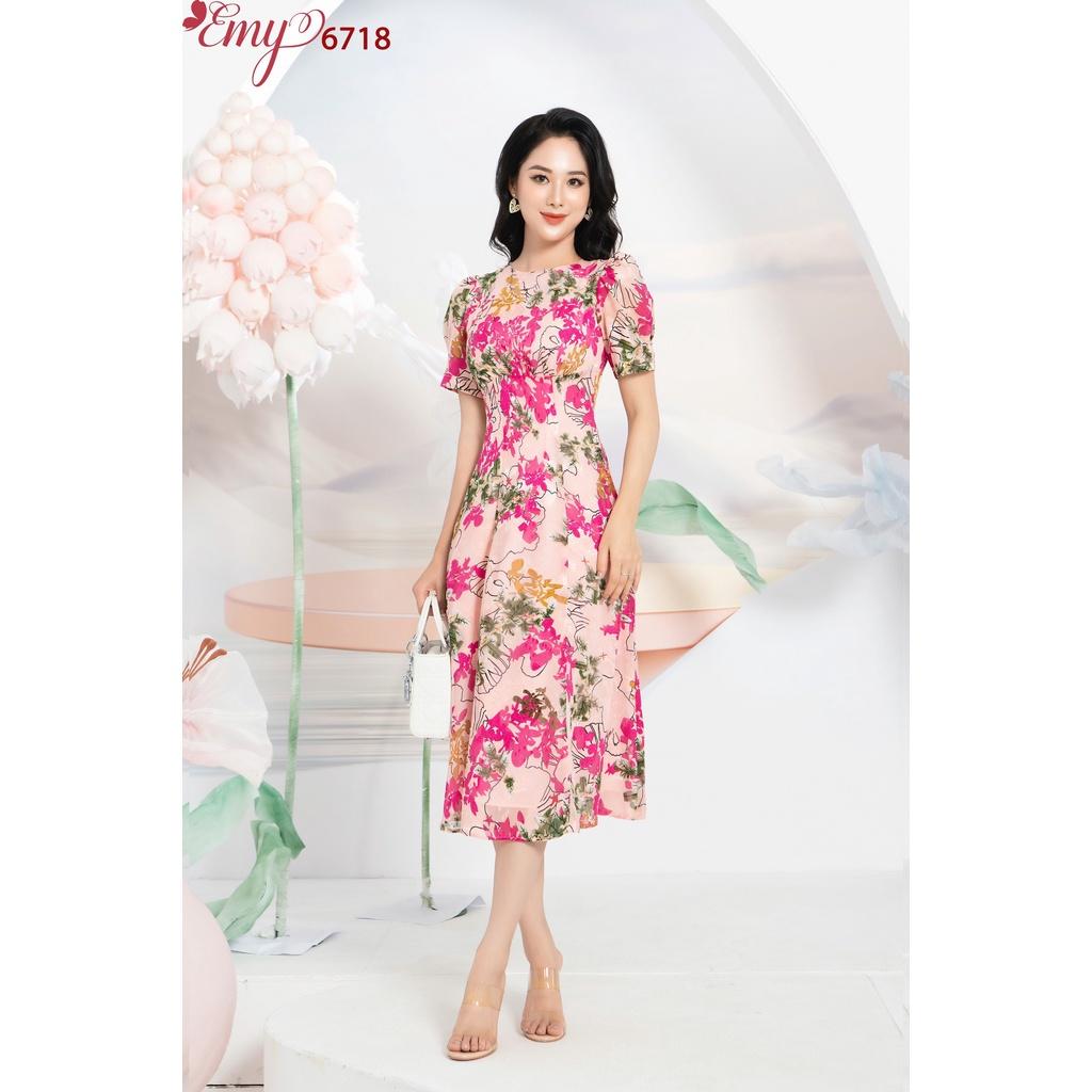 Đầm EMY EM6718 Xoè Midi Nền Hồng