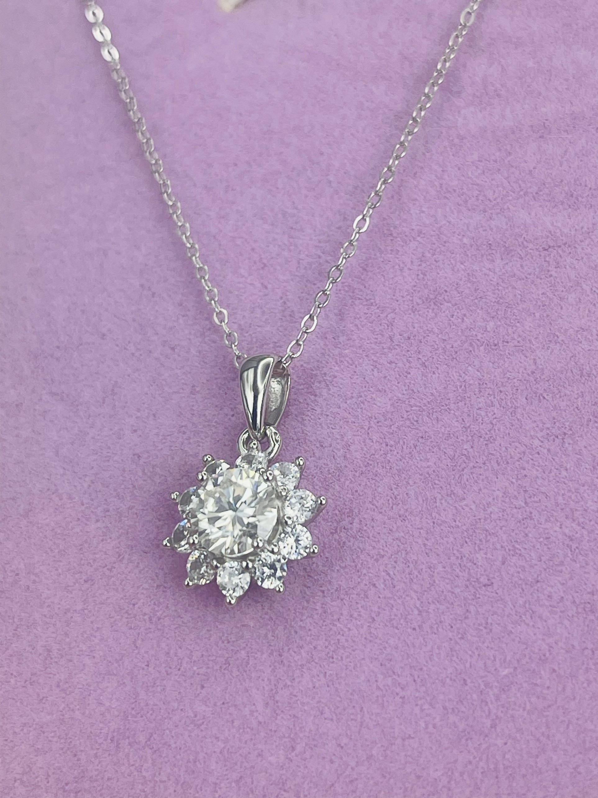 Dây chuyền Moissanite 1ct Kim Cương nhân tạo và Bạc 925 xi Bạch Kim N1177