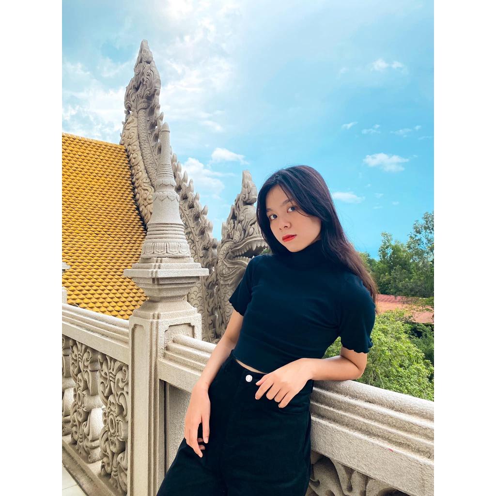 Áo Croptop Tay Ngắn Cổ Lọ Viền