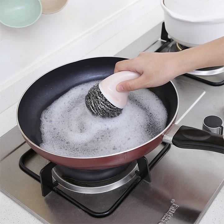 Dụng cụ cọ xoong nồi sợi nhôm có tay cầm nhọn