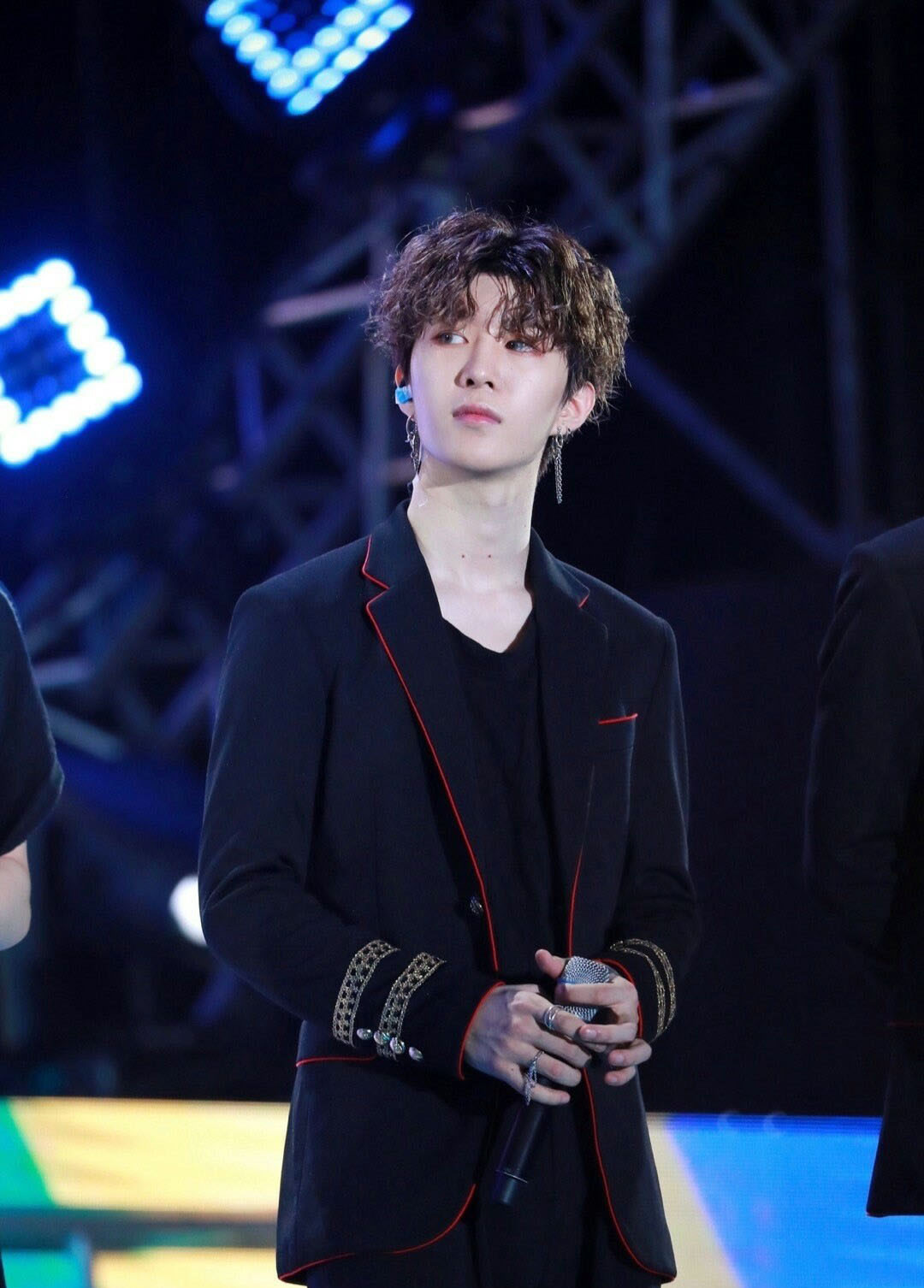 Bông tai unisex phong cách Hàn Quốc bất đối xứng 1 ĐÔI