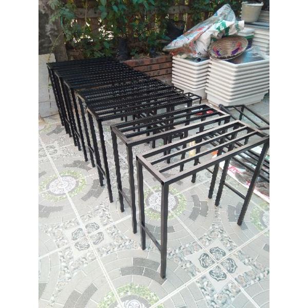 Kệ kê chậu cảnh,hoa. Dài 60cm. Rộng 20cm. Cao 60cm. Hộp thép 20mmx20mm. 2 nan phụ