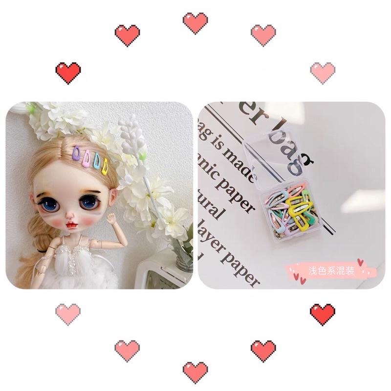 Kẹp tóc nhiều màu cho búp bê BJD, búp bê nhỏ, kẹp dài 2cm. Kanzashi cho búp bê