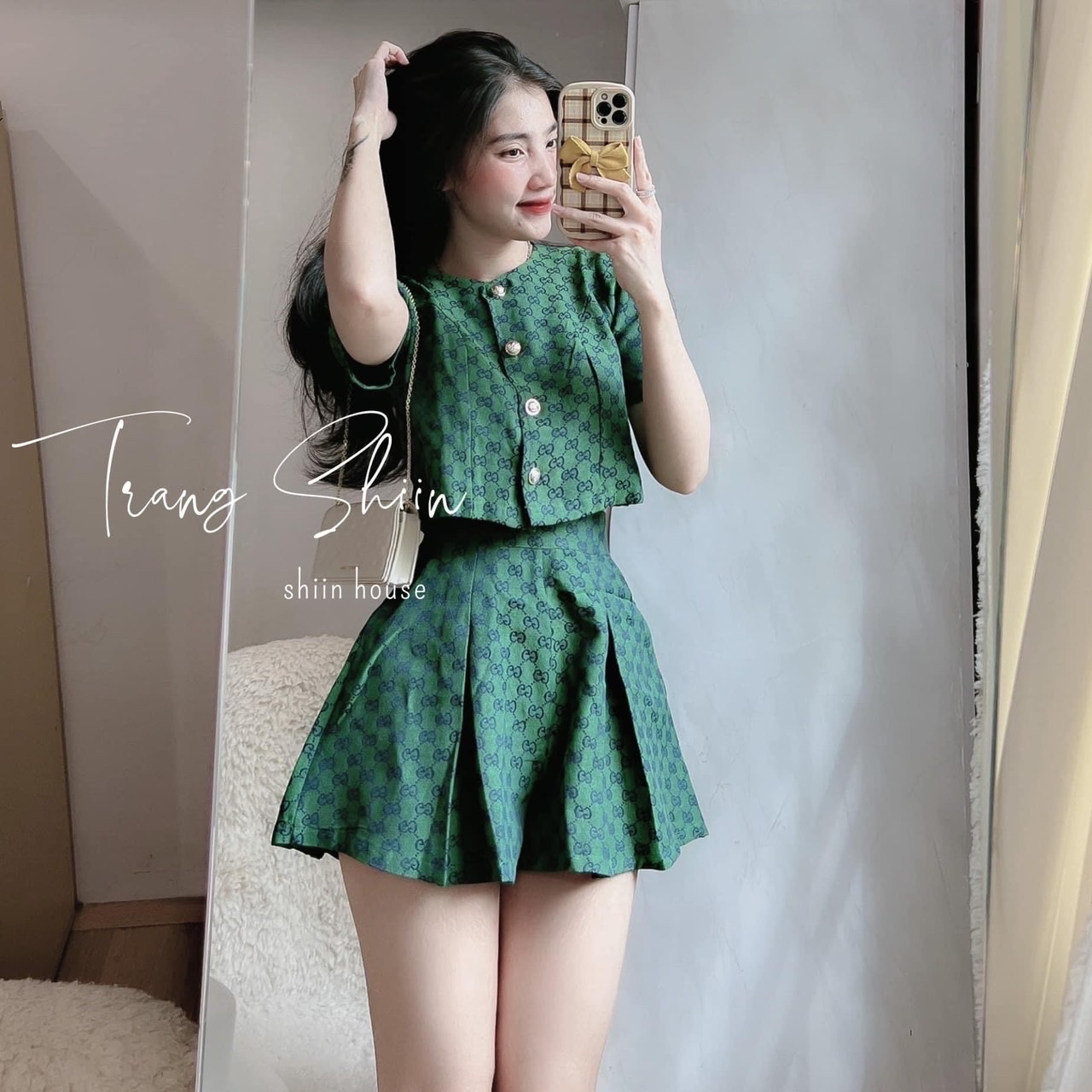 SET ÁO CROPTOP SƠ MI SUÔNG KHÔNG CỔ HỌA TIẾT + QUẦN GIẢ VÁY NGẮN XÒE XẾP LY LƯNG CAO ỐNG RỘNG DẠO PHỐ DỰ TIỆC ĐI BIỂN