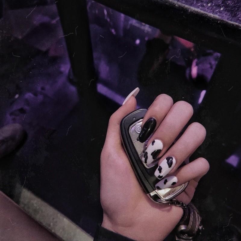 Bộ 24 móng tay giả bò sữa dễ thương SẴN KEO DÁN