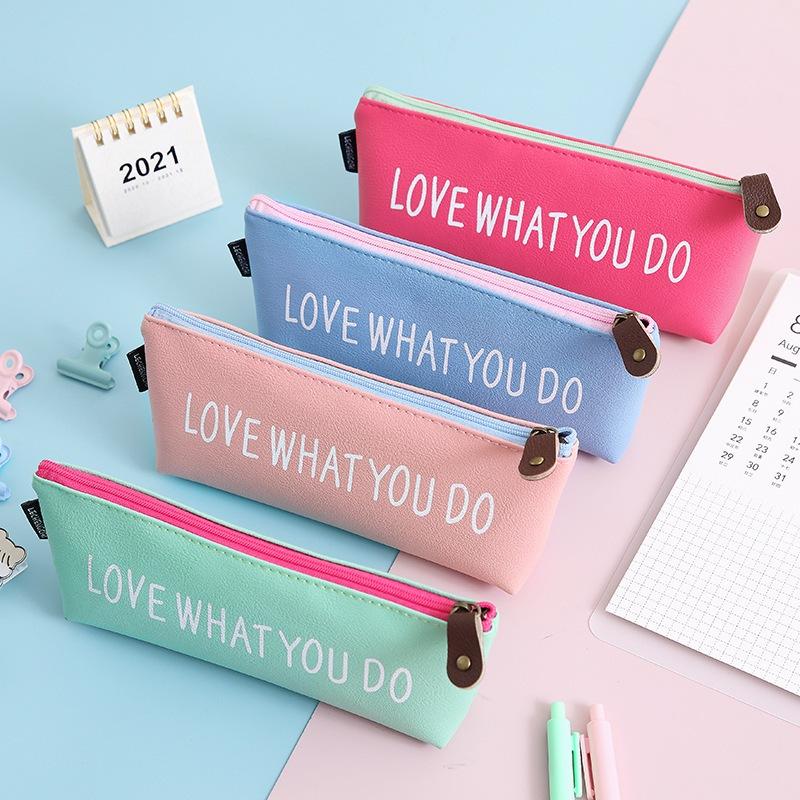 Hộp Đựng Bút Học Sinh Bằng Da Chống Thấm Nước Love What You Do BU16