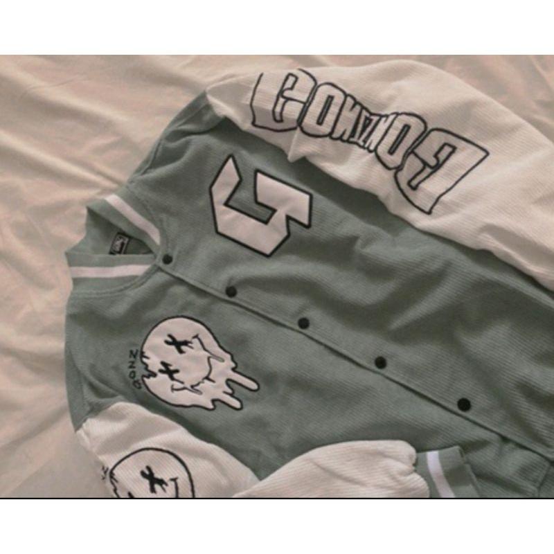 Áo Khoác Nhung Tăm Jacket Varsity Form Rộng Gonz