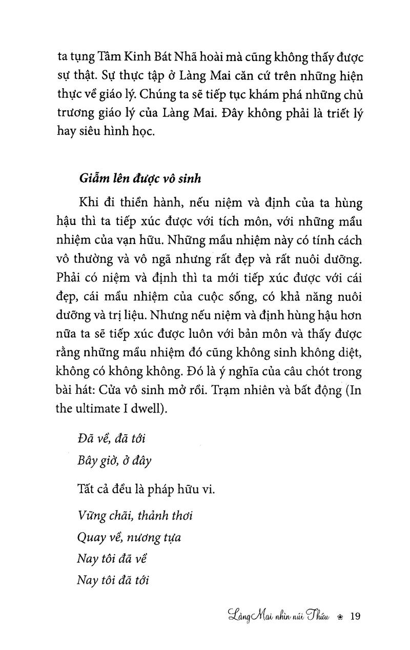 Hình ảnh Làng Mai Nhìn Núi Thứu (Tái Bản 2021)