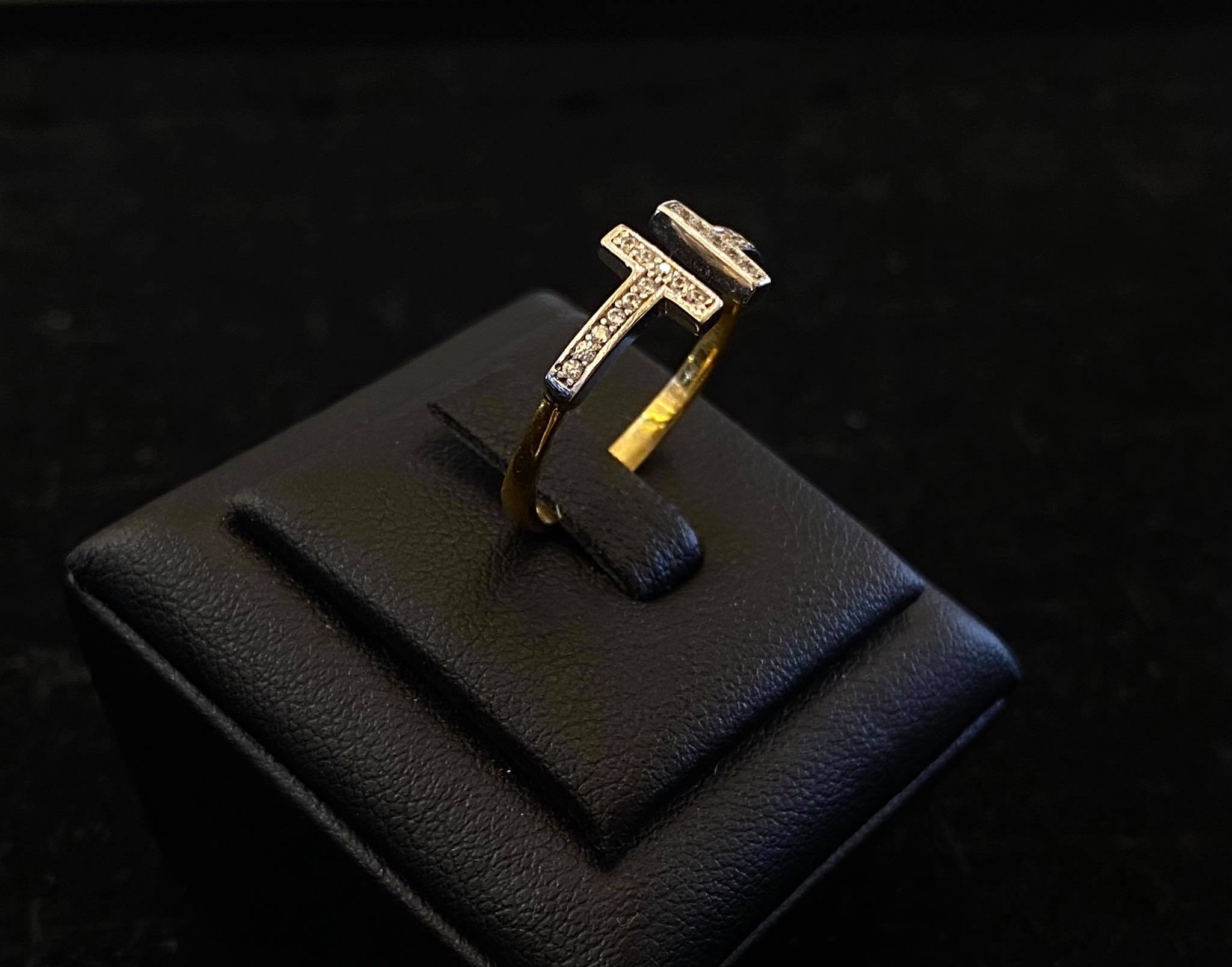 Nhẫn vàng 18k hình hermes đính đá
