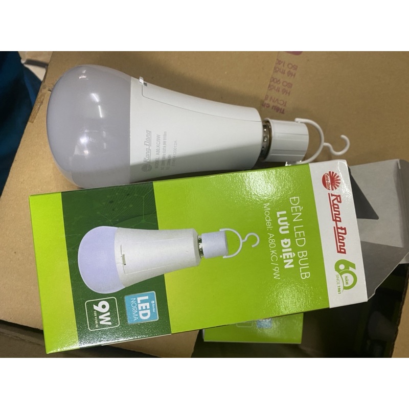 Đèn LED Bulb lưu điện, tích điện Rạng Đông Model: A80.KC/9W, tích điện, có quai treo, tiện lợi mang đi du lịch