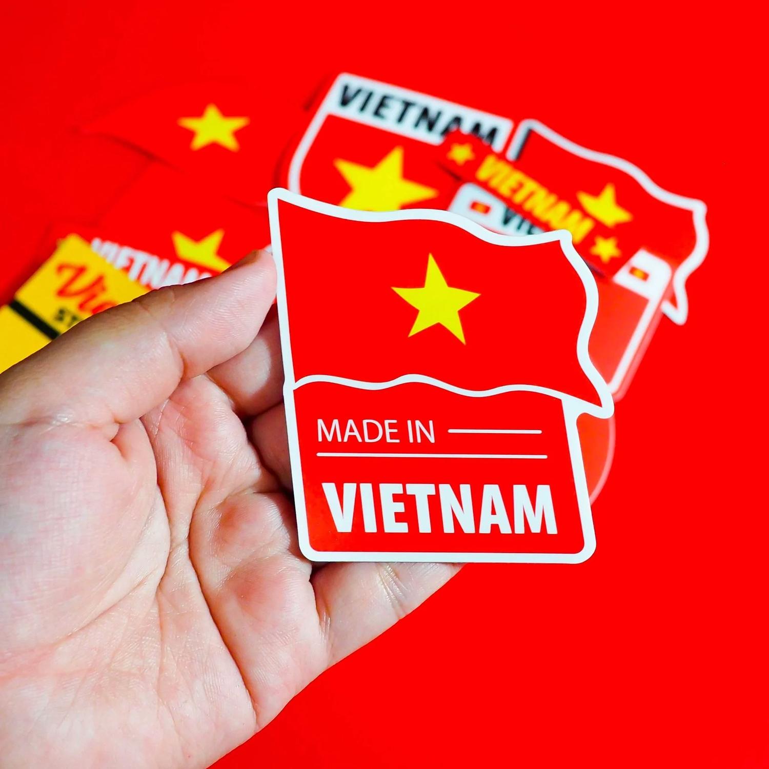 Bộ 12 Sticker Hình Lá Cờ Việt Nam - Stickerfactory