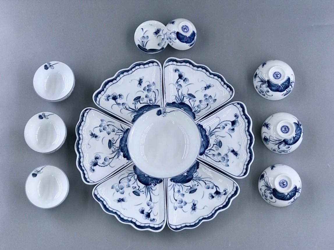 Bộ đồ ăn hoa mặt trời vẽ sen tràm sz 55cm