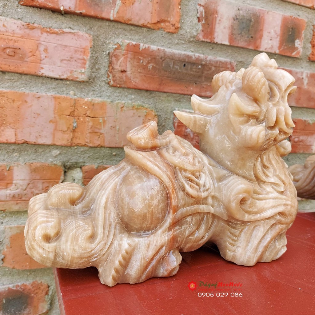 Tượng tỳ hưu phong thủy đá vân gỗ 21cm đá Non Nước