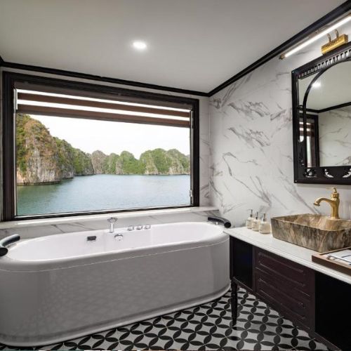 Gói 2N1Đ Du Thuyền 5 Sao Aspira Cruises Đẳng Cấp Tại Hạ Long, Gồm 4 Bữa Ăn + Chèo Thuyền Kayak Khám Phá Vịnh Hạ Long - Vịnh Lan Hạ, Câu Mực Đêm