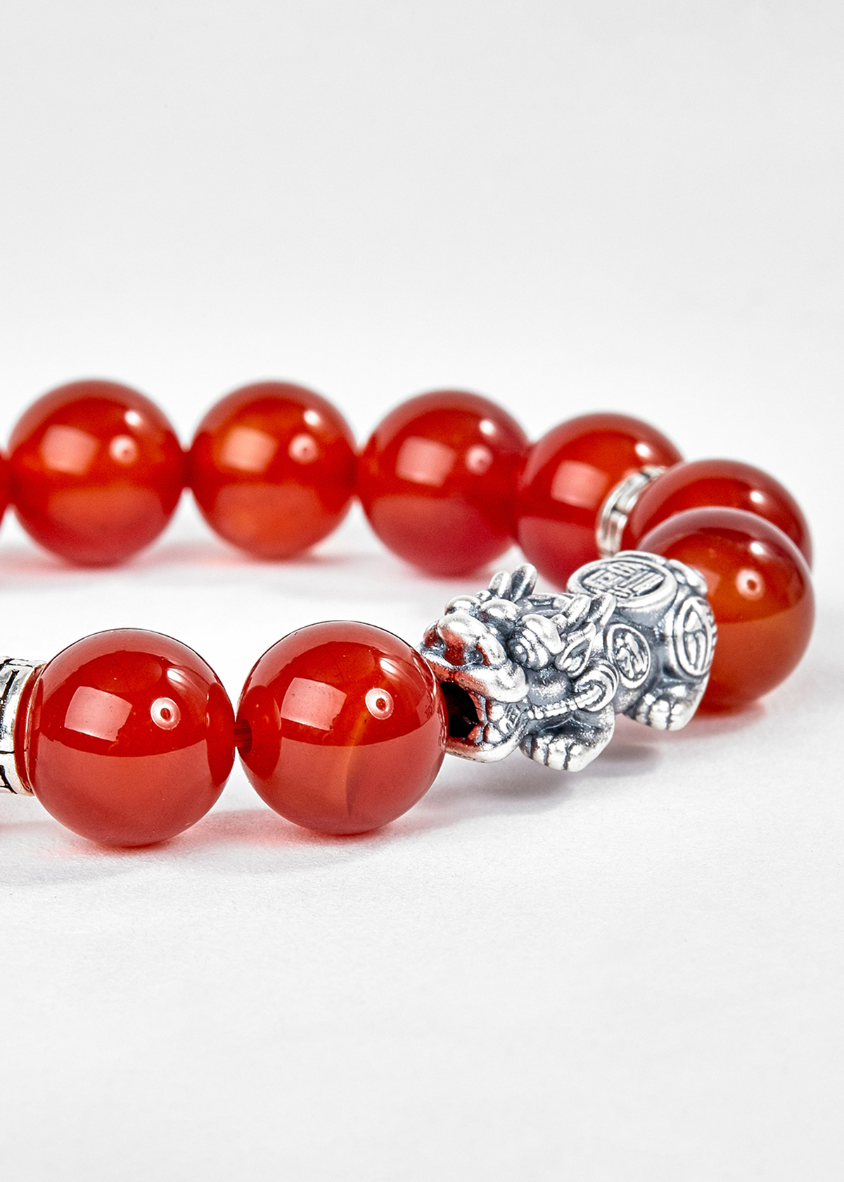 Vòng tay đá thiên nhiên phối charm tỳ hưu bạc size hạt 12mm Ngọc Quý Gemstones
