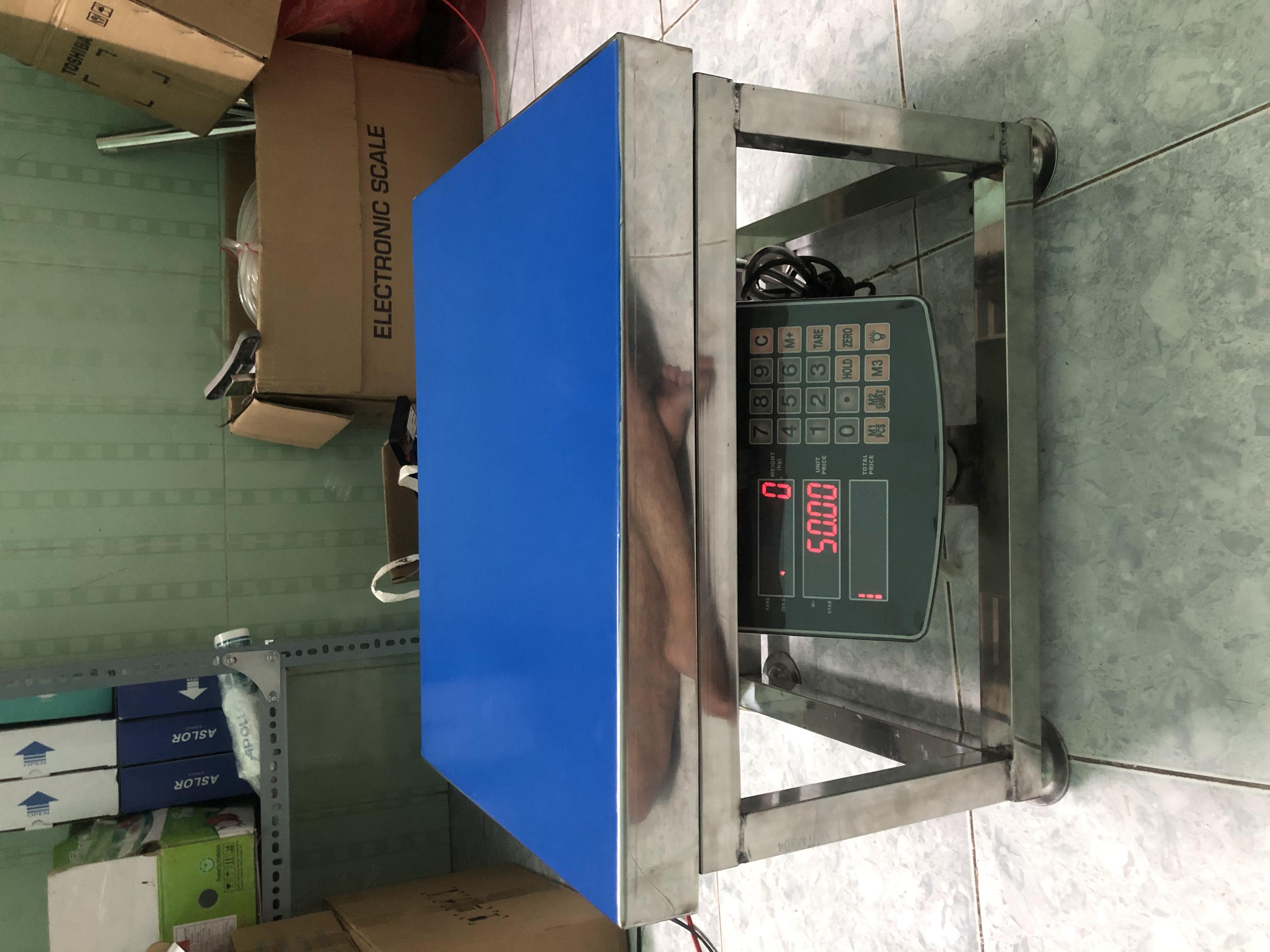 Cân Bàn Điện Tử Tính Tiền Ghế Ngồi INOX ACS JE 150 kg