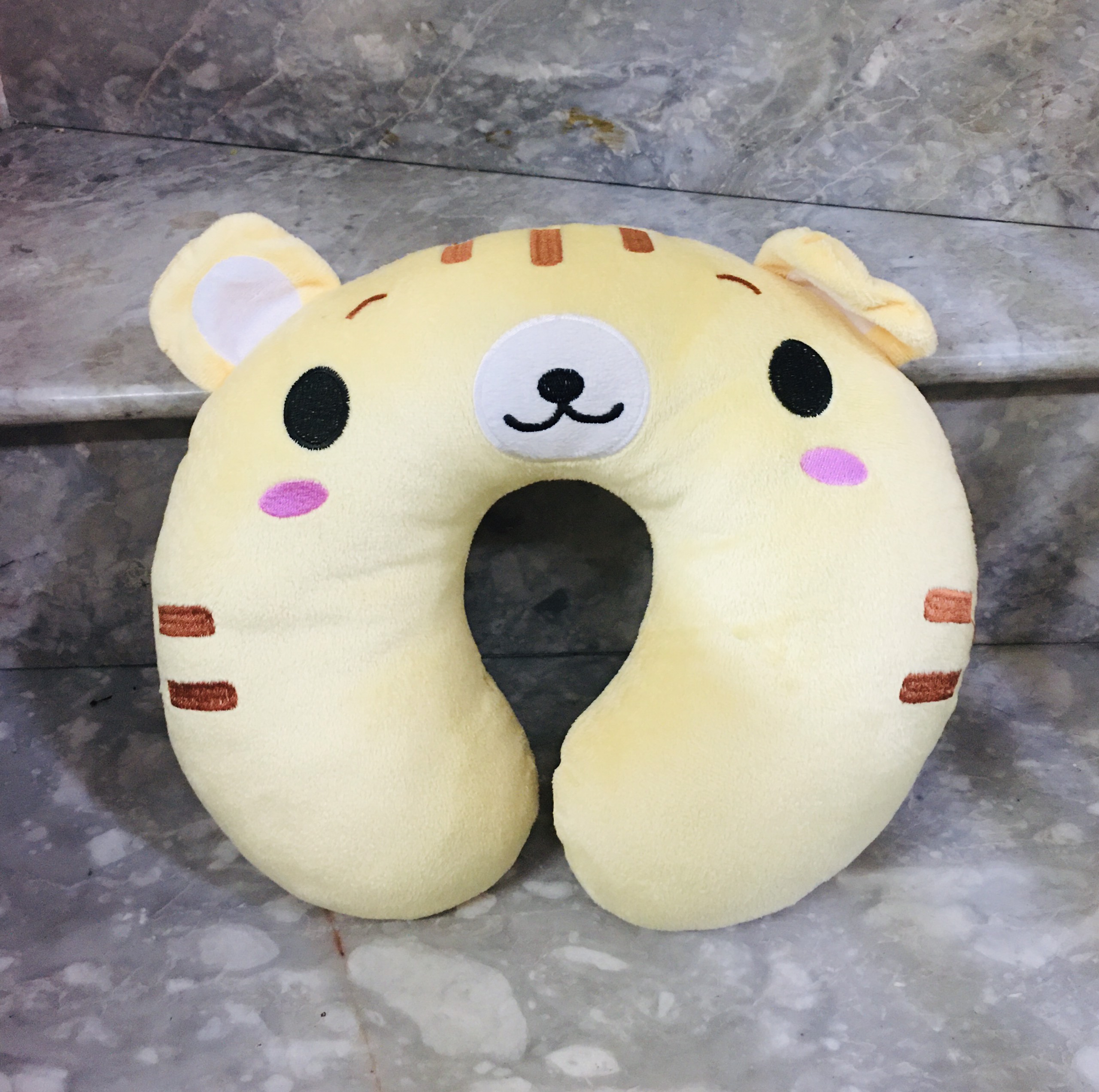 Gối chữ U hình dễ thương