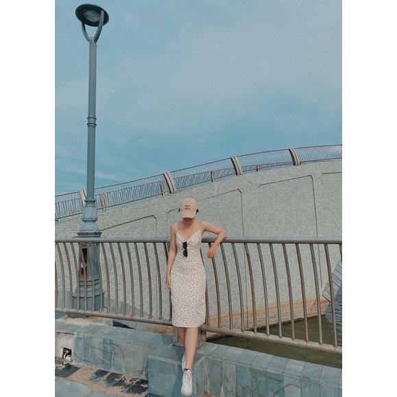 Đầm hoa hai dây cổ đỗ Sunny Dress