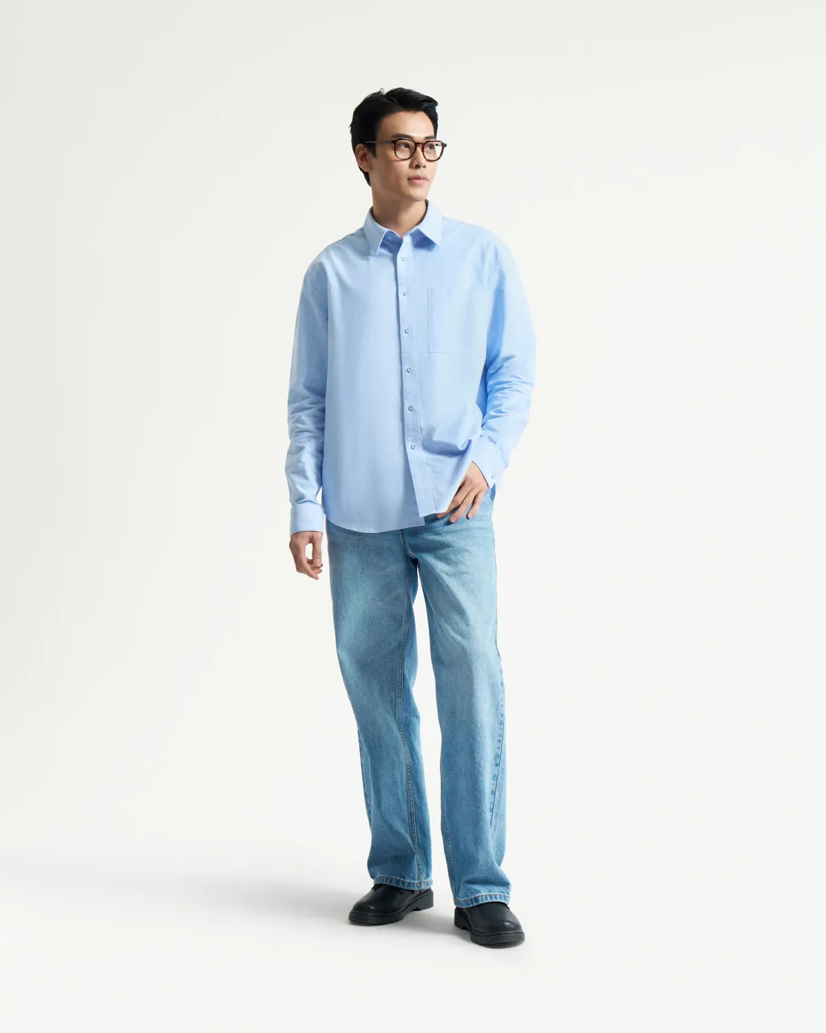 Áo sơ mi nam tay dài oxford trơn xanh nhạt form loose - RT 10F24SHL008 | ROUTINE CÀ MAU