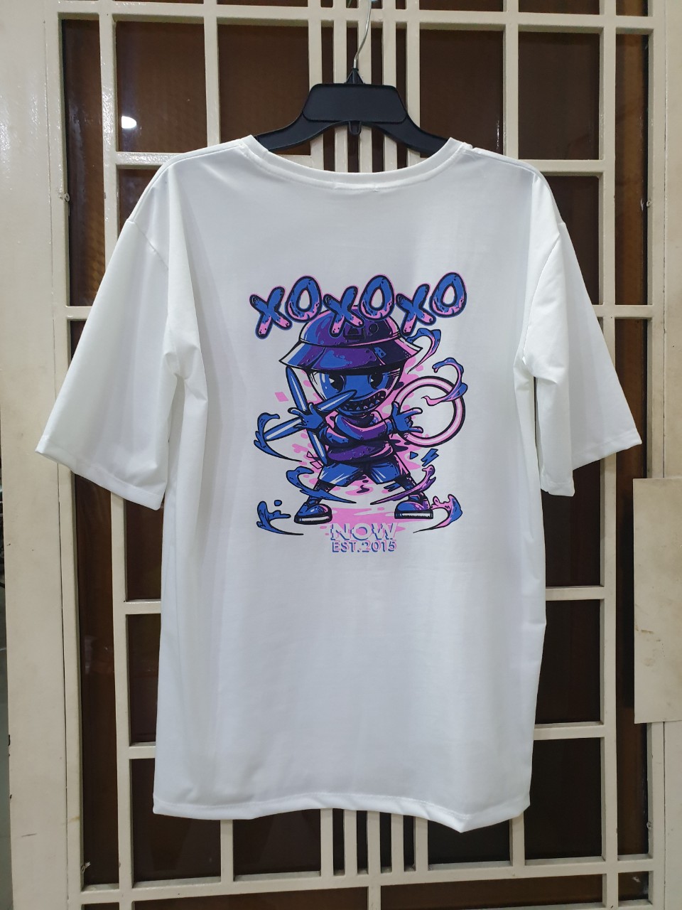 ÁO THUN UNISEX NAM NỮ form rộng tay lỡ XOXO- Free size 40-70kg -Dành cho cả Nam và Nữ - LEE'S