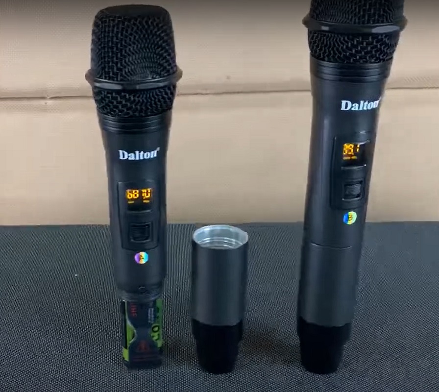 Micro karaoke không dây Dalton,  micro chống hú loa kéo karaoke TX-500 thân kim loại cao cấp, mic không dây UHF kết nối Bluetooth. [ HÀNG CHÍNH HÃNG ]