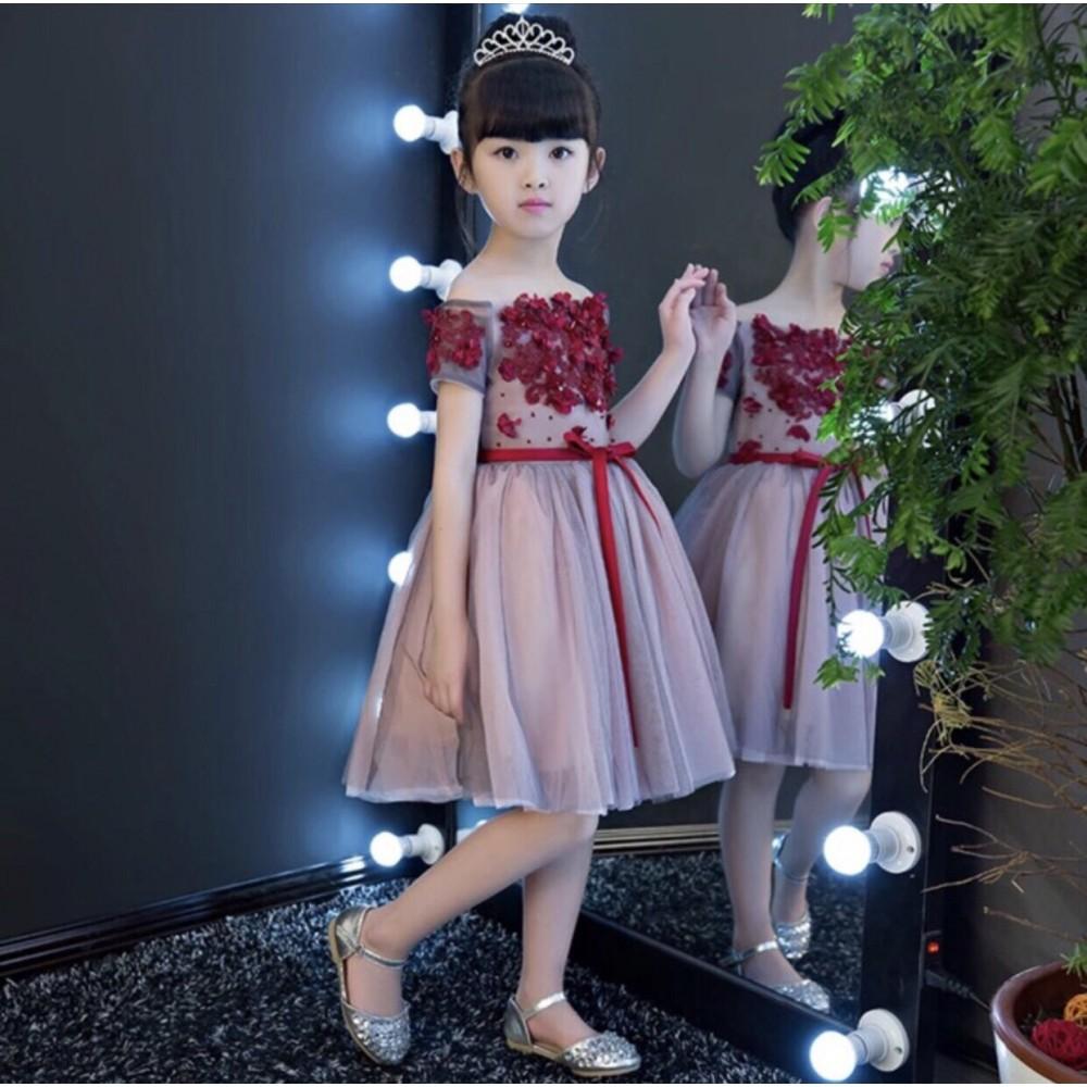 ĐẦM REN THÊU HOA TAY NGẮN