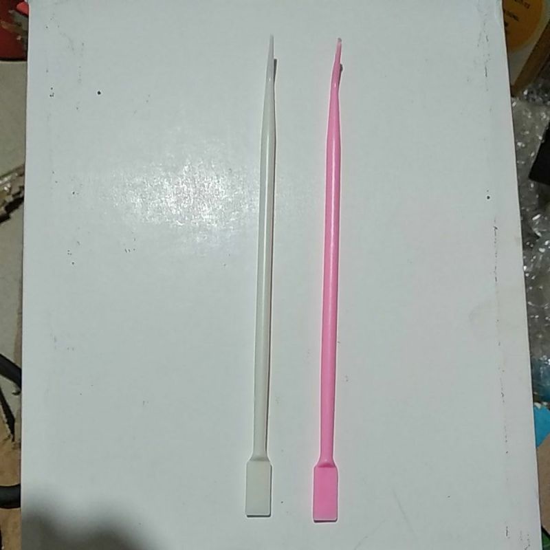 Que gẩy mi phết keo dán trục tách gỡ uốn mi không cộm dày chồng chéo không bết dính. Tạo mi mắt thuôn đều tự nhiên......
