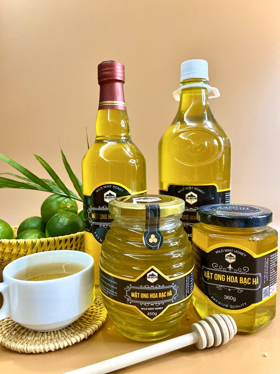 Mật ong hoa bạc hà Ong Miền Núi 450g