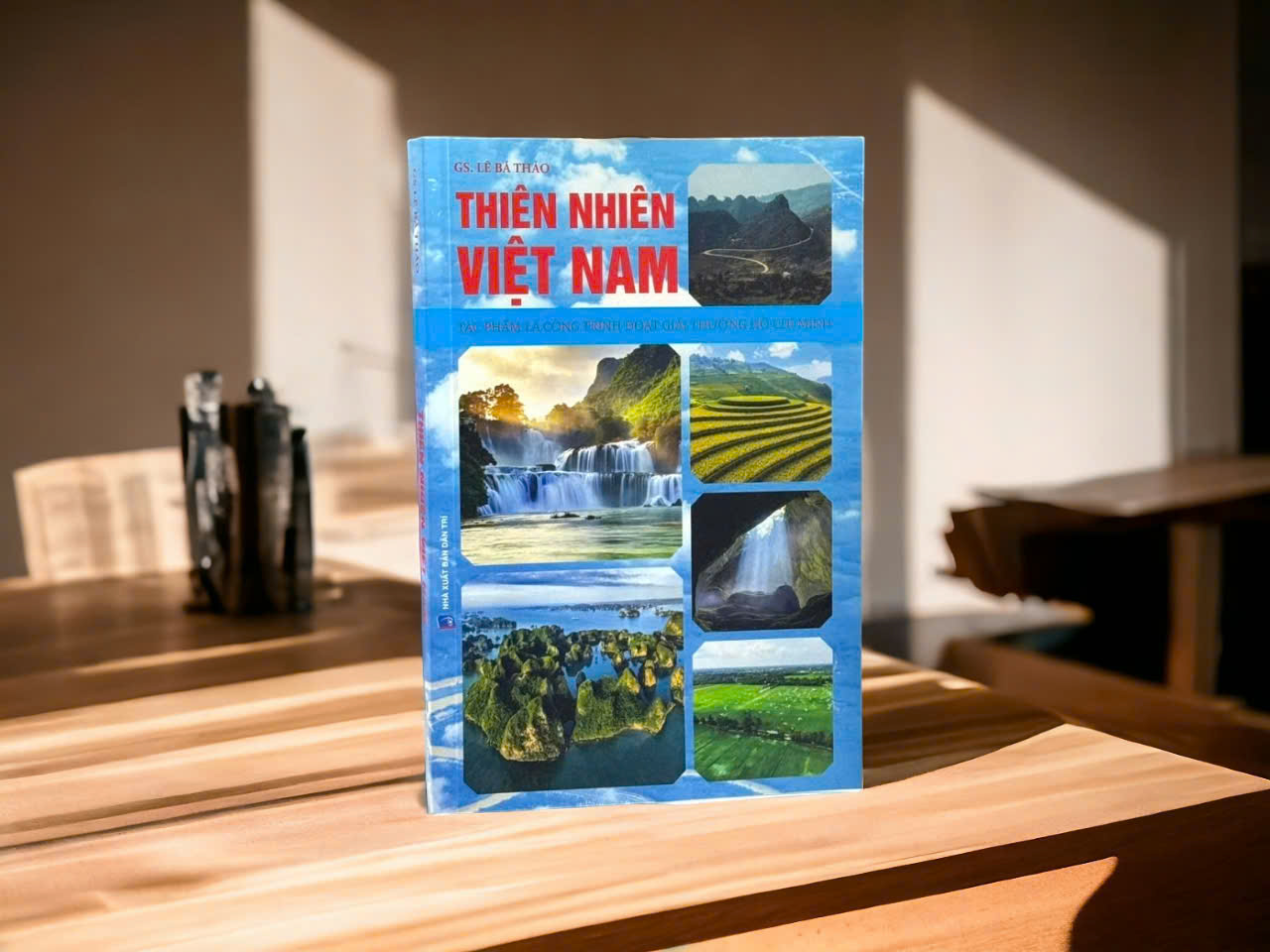 Sách - Thiên nhiên Việt Nam - Công Trình Đoạt Giải Thưởng Hồ Chí Minh - GS. Lê Bá Thảo - HN260