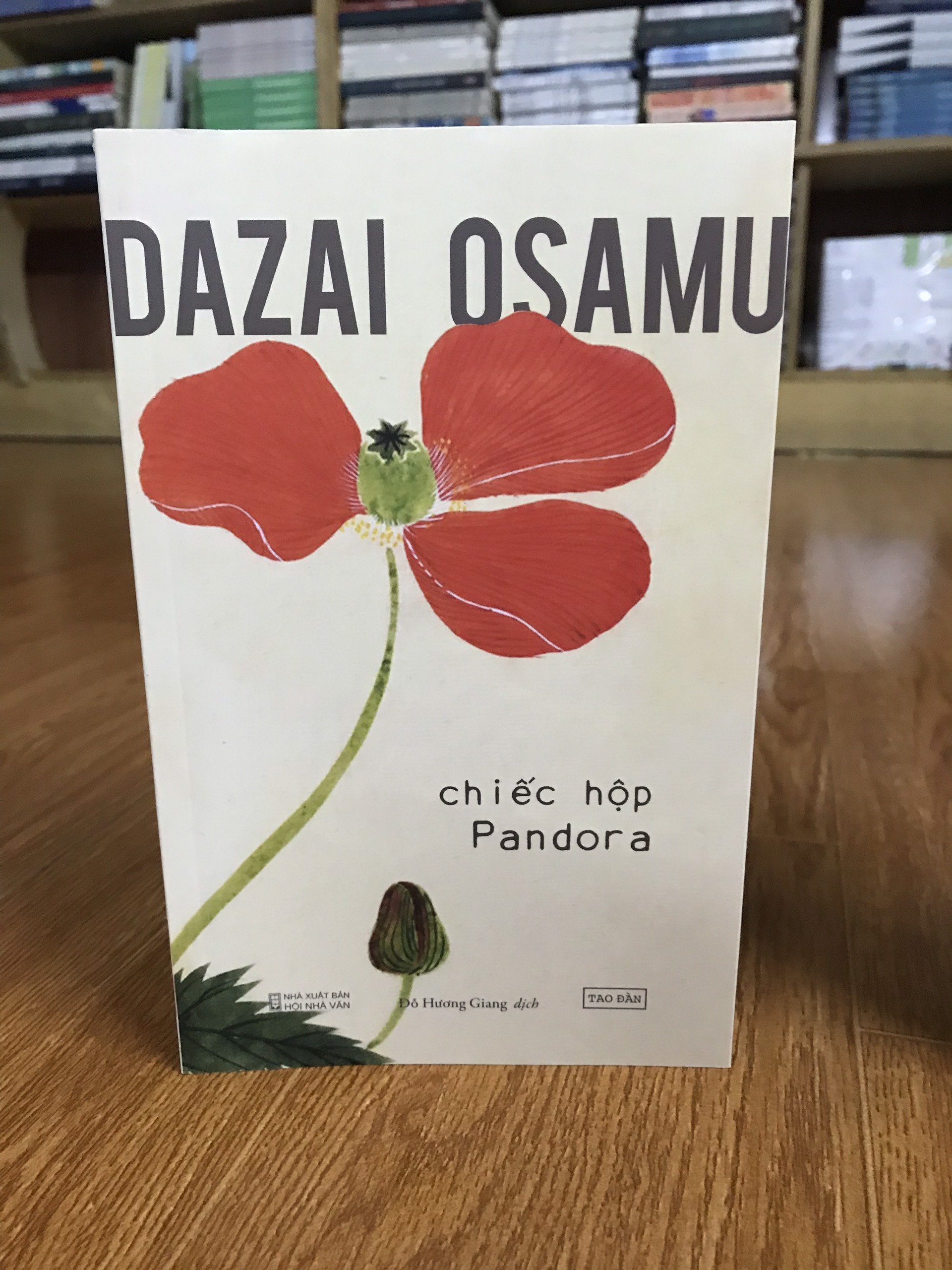 Combo sách của văn hào Dazai Osamu: Chiếc hộp Pandora + Thất lạc cõi người (tặng kèm bookmark)