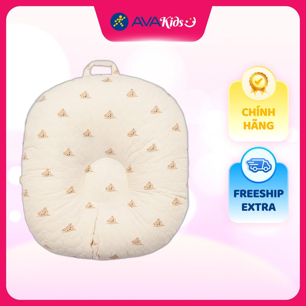Gối chống trào ngược Bessla 65x65x20 cm - Gấu nghiêng mặt (0 - 12 tháng) - Hàng Chính Hãng