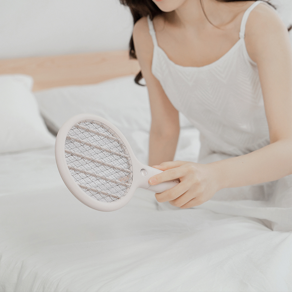 Vợt đánh muỗi Uareliffe tích hợp điện với đèn led thiết kế cầm tay tiện lợi Electric Mosquito Swatter