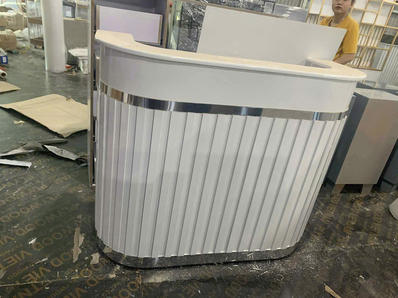 Quầy thu ngân tiệm nail, tóc, spa, shop ngang 1m2 x cao 1m1