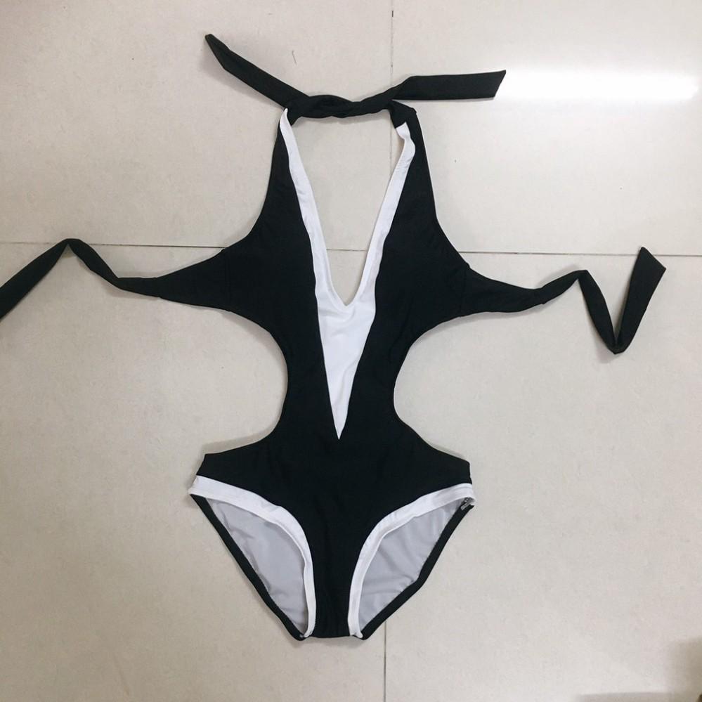 Bikini 1 mảnh cut out đen viền trắng sang chảnh