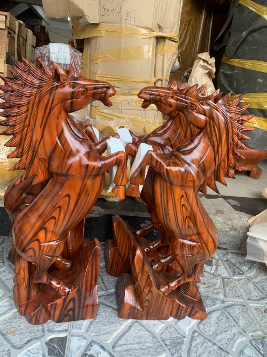 Cặp ngựa gỗ xoan đào cao 50cm