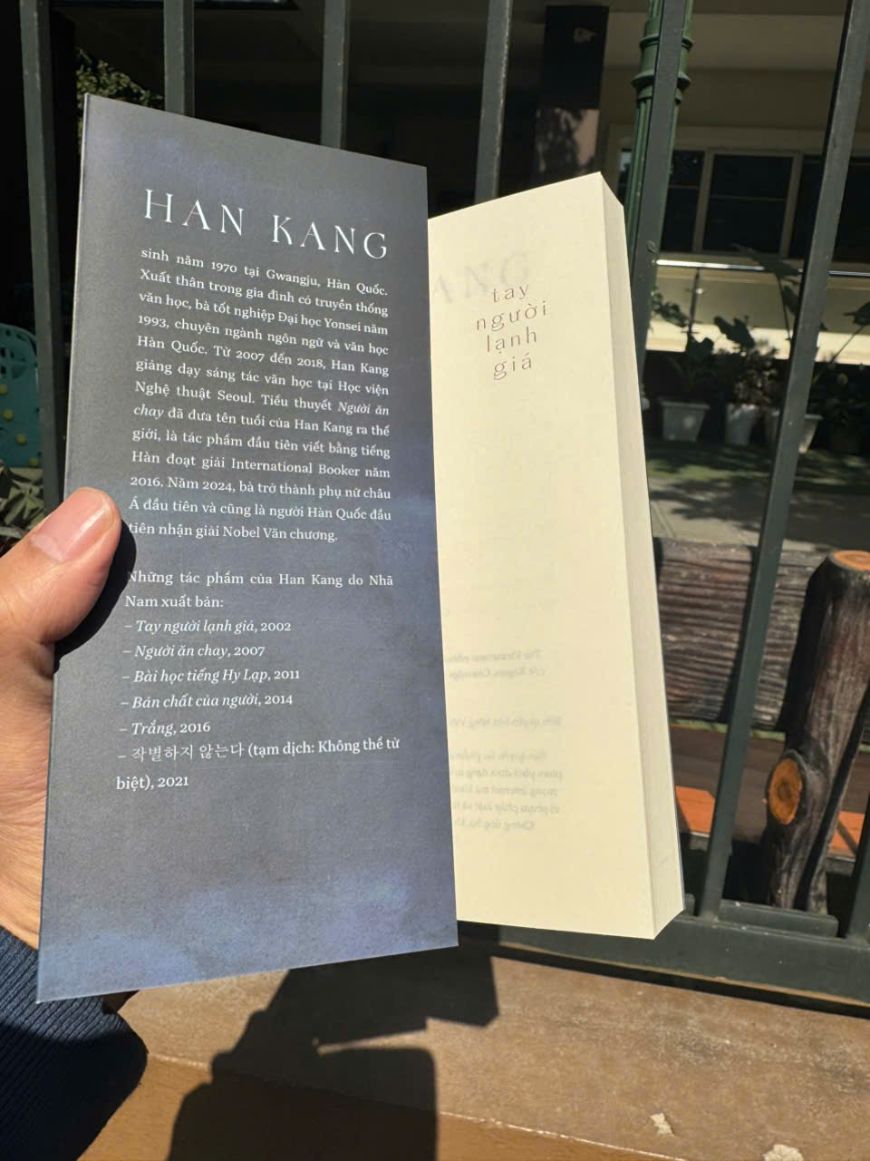 (Nobel văn chương 2024) TAY NGƯỜI LẠNH GIÁ – Han Kang – NXB Hội Nhà Văn - Nhã Nam