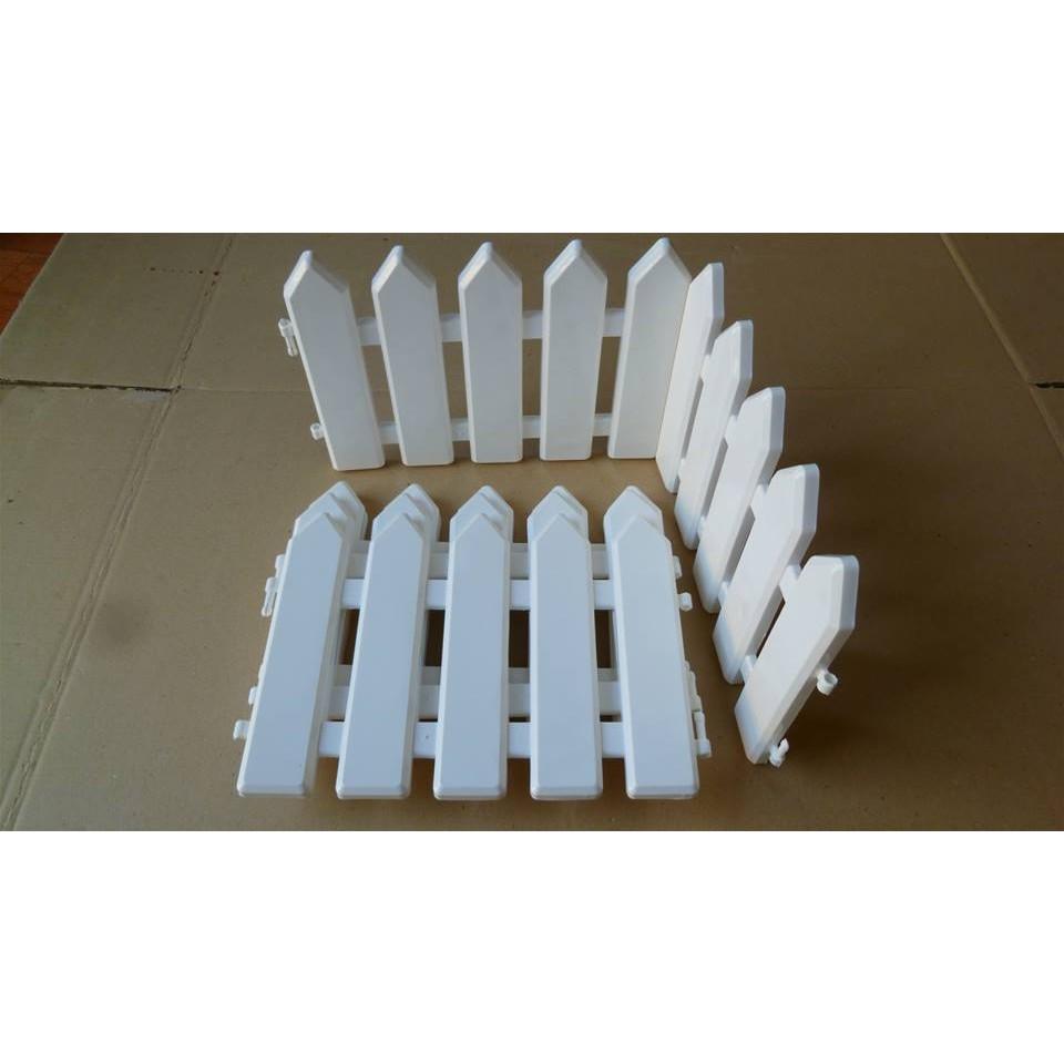Hàng rào lắp ghép cao 20cm trang trí cây thông Noel, cây đào, sân vườn